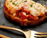 Foto del paso 1 de la receta: Torrada de bacalao con pimientos asados y allioli gratinado