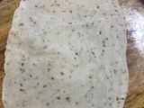 ફરસી ટ્વીસ્ટ પૂરી (Farsi Twist Poori Recipe In Gujarati)