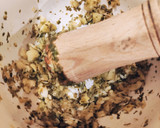 Foto del paso 2 de la receta: Muslos de pollo asados en bolsa. Muy fácil