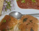 A picture of step 5 of Pau bhaji, Mumbai 's roadside meal on the go.