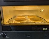 Hình bước làm 2 của món Bánh Muffin Kẹp Trứng Ốp La Kiểu Việt