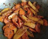 A picture of step 4 of Spicy carrot and potato vegetable.