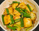 蔥燒雞蛋豆腐(在冰箱裡謎食#7)的食譜步驟4照片