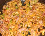 प्याज टमाटर फ्राइ (Pyaz tamatar fry recipe in hindi) रेसिपी चरण 3 फोटो