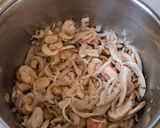 Foto del paso 3 de la receta: Caldo de hongos con epazote