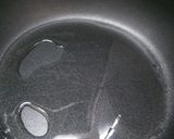 A picture of step 2 of Spicy Lahsun Chutney.