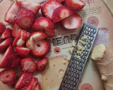 Foto del paso 1 de la receta: Licuado de frutilla 🍓 inspirado en Lassi de India 🇮🇳
