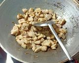 รูปขั้นตอนการทำที่ 3 ของ ต้มจืดสับปะรดหมูใส่กุ้งแห้งปลาหมึกแห้ง