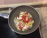 Foto del paso 1 de la receta: Pimientos piquillo rellenos en salsa de gamba