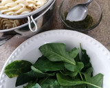 Foto del paso 3 de la receta: Pasta express con espinacas 💚