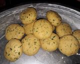 A picture of step 3 of Gujurati Thepla.