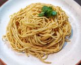 A picture of step 3 of Spaghetti Aglio e olio.