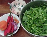 Foto langkah ke 1 dari resep Tumis Kangkung Pedas.