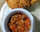 Foto langkah ke 4 dari resep SAMBAL GEPREK ala Resto LAZIZAA.