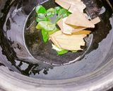 मालवणी सुकं चिकन (Malvani Sukka Chicken Recipe In Marathi) रेसिपी स्टेप 5 फोटो 