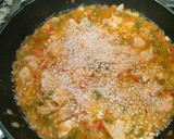 Foto del paso 3 de la receta: Arroz con bacalao y pollo, súper rápido