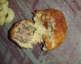 Foto del paso 5 de la receta: Bombas de papas rellena de carne picada y queso