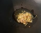 A picture of step 8 of Stir-Fried Beef with Ginger and Green Onion.
