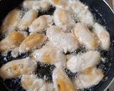 Foto langkah ke 3 dari resep Pisang goreng mini😊.
