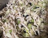Foto del paso 2 de la receta: Ensalada de pollo con apio y manzanas