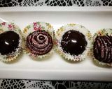 A picture of step 5 of Homemade coconut balls.
