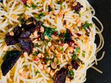 पास्ता अगलीओ ए ओलियो (Pasta Aglio e Olio recipe in marathi)