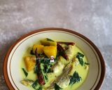 Gambar langkah 6 resipi Masak Lemak Labu Kuning, Ikan Gelama Asin & Pucuk Manis.
