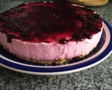 Foto del paso 4 de la receta: Tarta de queso y gelatina de fresa