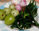 Foto langkah ke 2 dari resep Cumi Cabe Ijo.