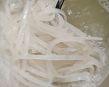 Foto langkah ke 4 dari resep Pho Bo Vietnam Noodles.