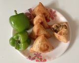 આલુ કેપ્સિકમ સમોસા (samosa recipe in Gujarati) રેસીપી સ્ટેપ5ફોટો