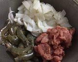 Hình bước làm 3 của món Mì xào giòn