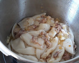 Foto del paso 2 de la receta: Calamares en salsa con patatitas