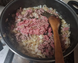 Foto del paso 1 de la receta: Huevos rellenos de carne