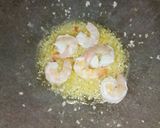 Foto langkah ke 4 dari resep Nasi Daun Jeruk Udang.