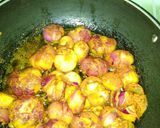 A picture of step 3 of Gravy onion vegetable.
