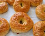 A picture of step 9 of Bagel (bread).