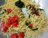 Foto langkah ke 2 dari resep Mie Panjang Umur Telur.