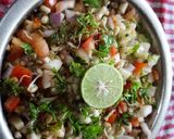 A picture of step 5 of Vegetables green moong sprouts salad.