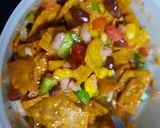 A picture of step 3 of Healthy nachos salad.