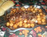 Foto del paso 5 de la receta: Pecetito de cerdo mechado con Roquefort al vino tinto con papas noisette saborizadas