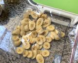Une image de l'étape 1 de Smoothie curcuma banane 🍌.