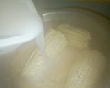 A picture of step 2 of Boiled coconut cream maize.