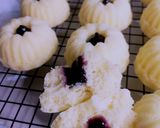 Foto langkah ke 7 dari resep Bolu susu mini blueberry.