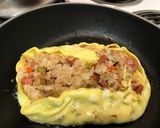 A picture of step 4 of Omerice (Egg over Rice).