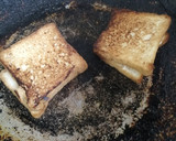 மயோனேஸ் கார்ன் பிரெட் டோஸ்ட் ஹோட்டல் ஸ்டைல் (Myonnaise corn bread toast recipe in tamil) ரெசிபி ஸ்டேப் 2 புகைப்படம்