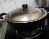 A picture of step 5 of Suji handvo.