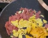 Foto langkah ke 3 dari resep Nasi goreng smoke beef.