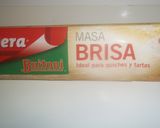 Foto del paso 1 de la receta Coca de masa brisa con tomate, pimiento y atún