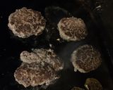 Une image de l'étape 12 de Hamburgers à l'oignon rouge, carotte, ail et parmesan.